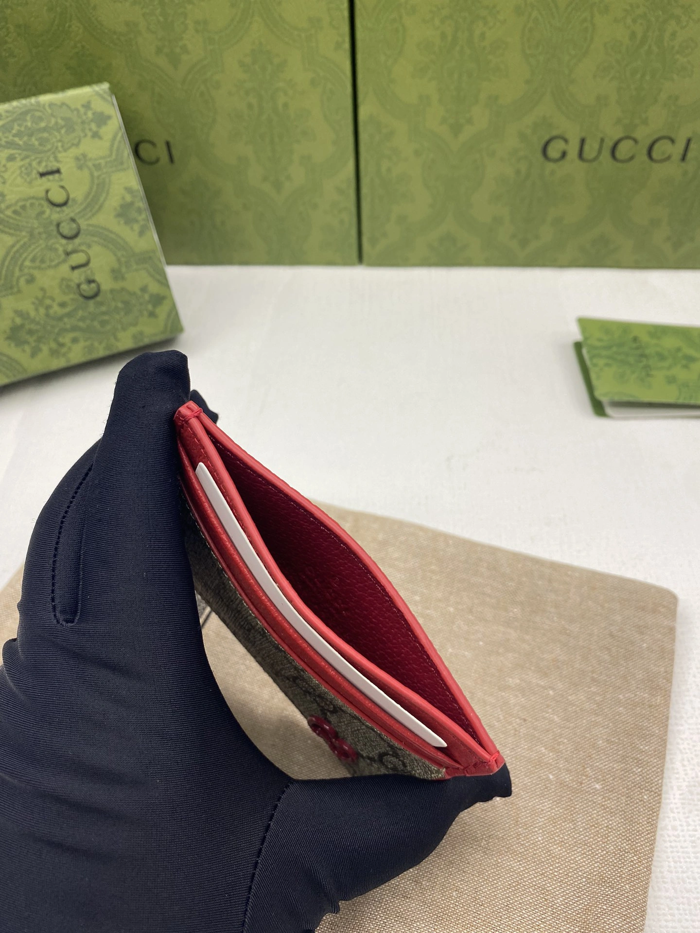Gucci Wallets Purse Snug 56824