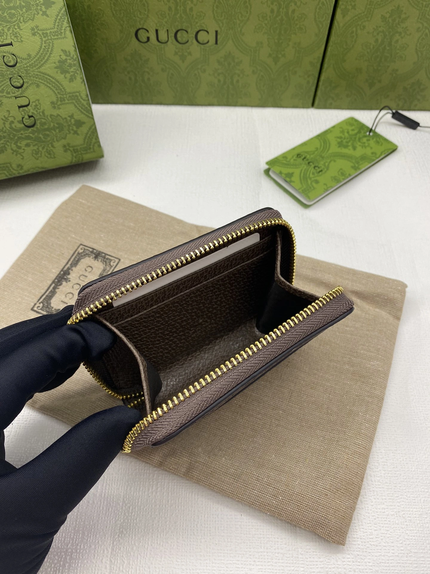 Gucci Wallets Purse Bold 56813