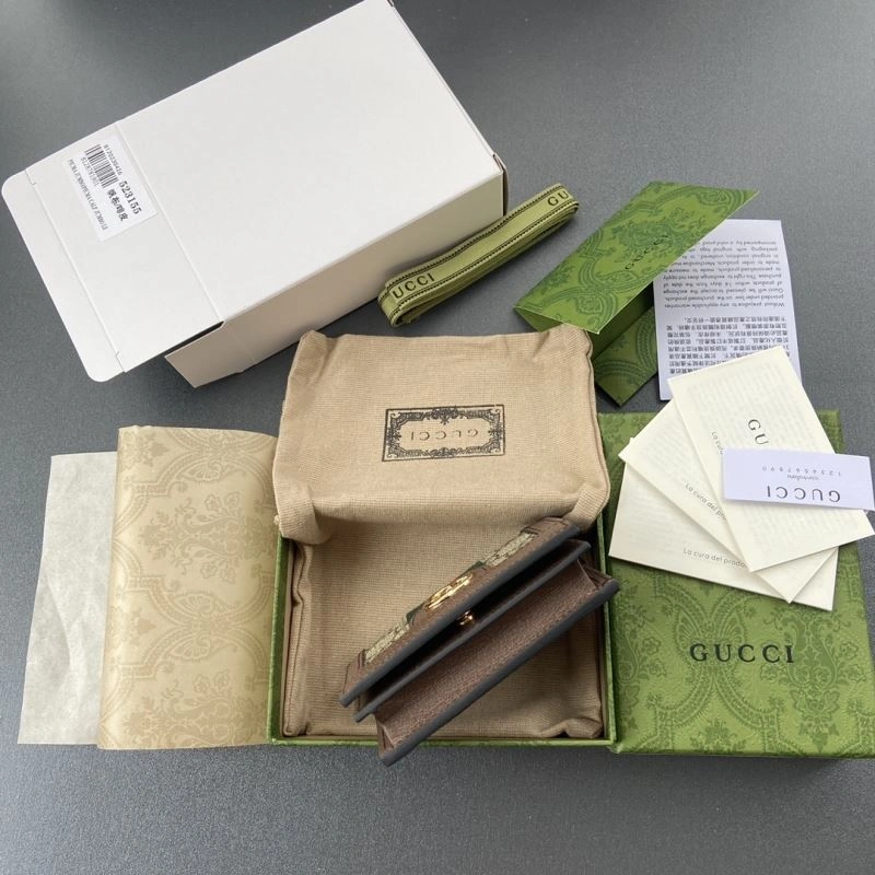 Gucci Wallets Purse WaterResistant 65804