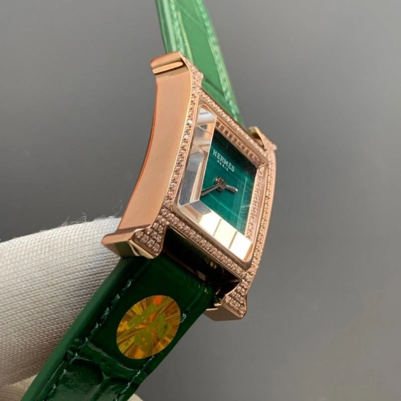 Trendsetting HERMES Watches 183829
