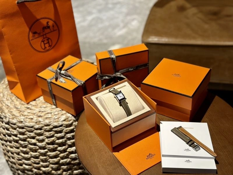 Unique HERMES Watches 183811