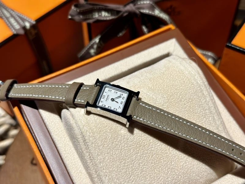 Unique HERMES Watches 183811