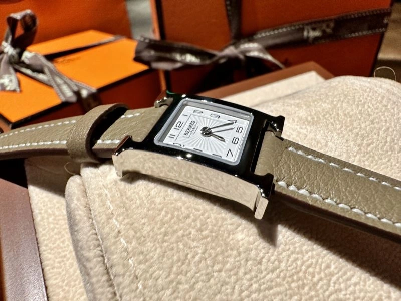 Unique HERMES Watches 183811