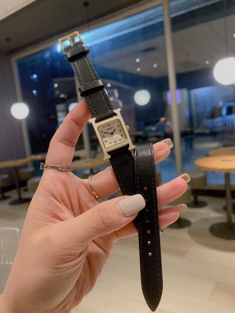 Resilient HERMES Watches 183786