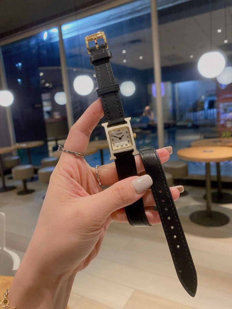 Resilient HERMES Watches 183786