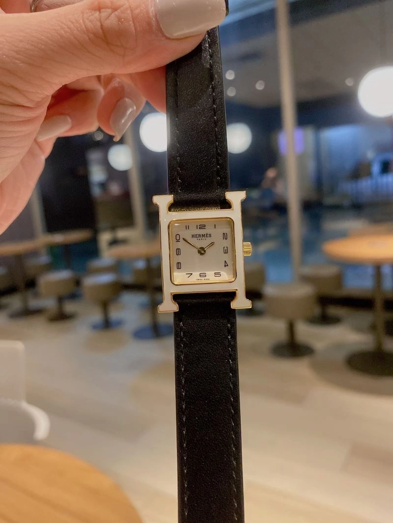 Resilient HERMES Watches 183786
