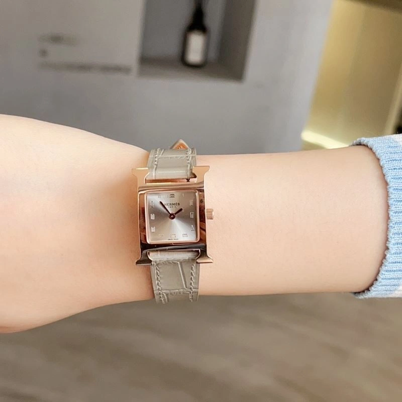 Sporty HERMES Watches 183800