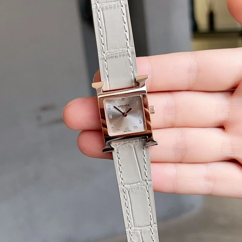 Sporty HERMES Watches 183800