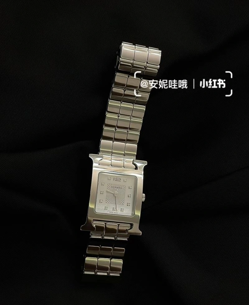 Resilient HERMES Watches 183802