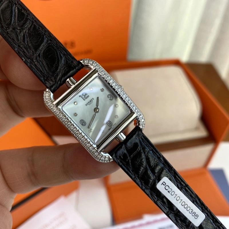 Practical HERMES Watches 183792
