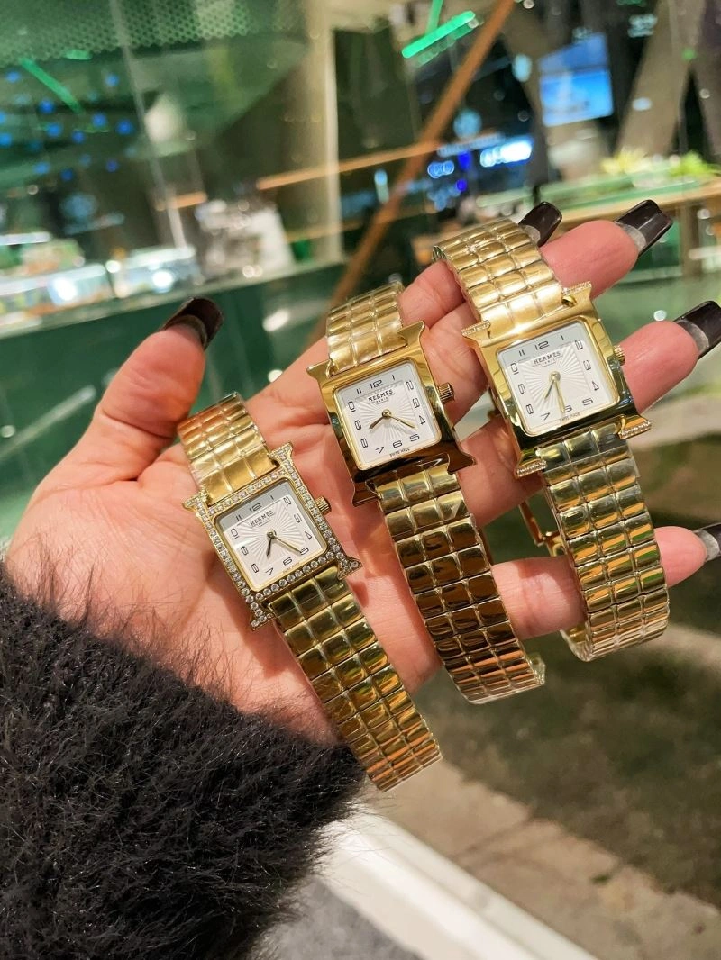 Bright HERMES Watches 183724