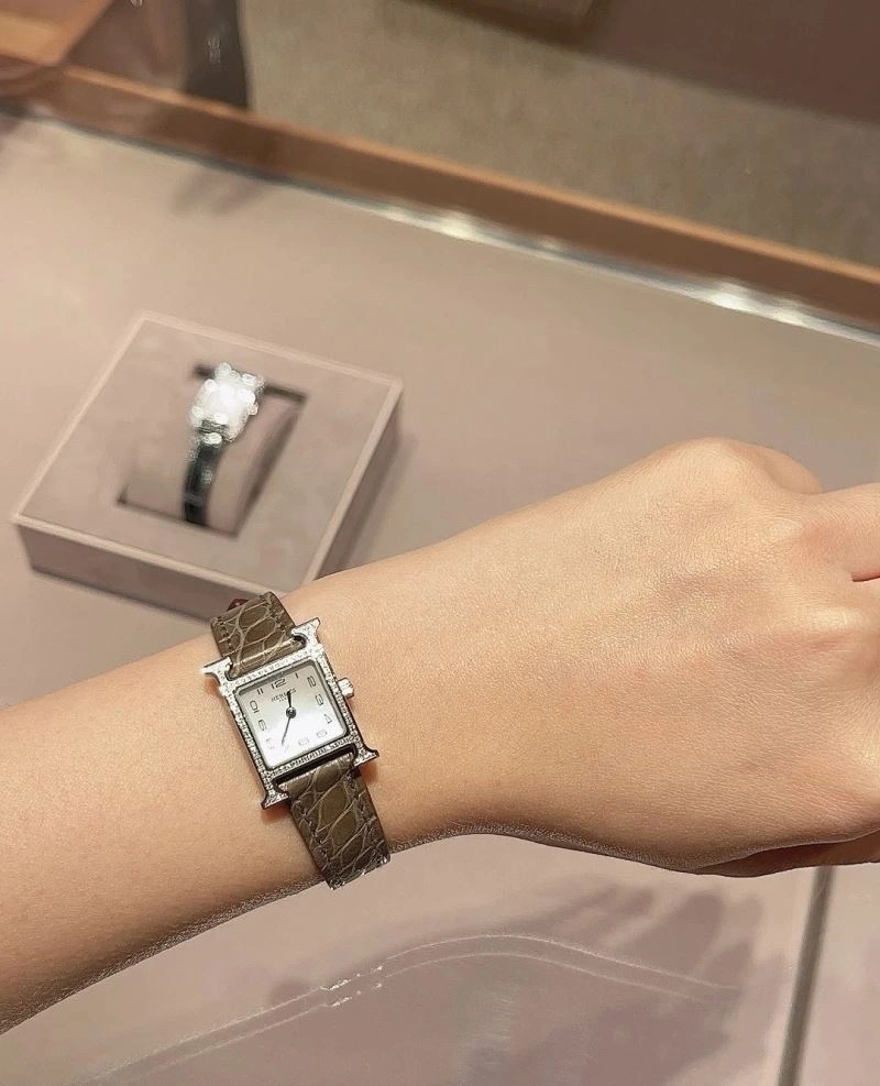 HERMES Watches Sophisticated 183702