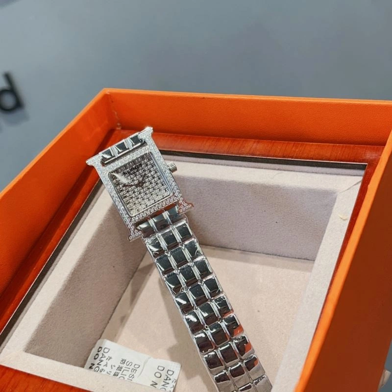Resilient HERMES Watches 183670