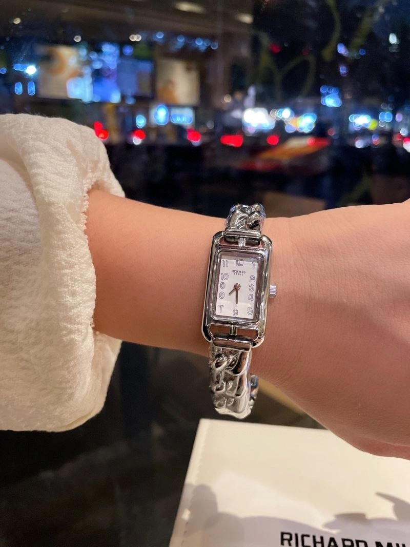 HERMES Watches Affordable 183659