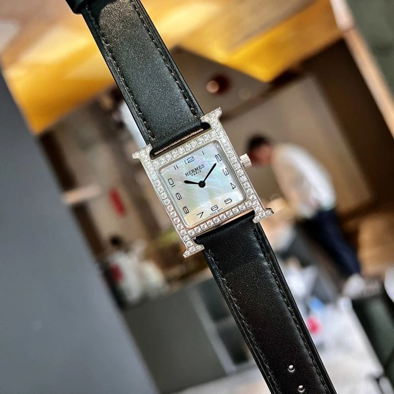 Attractive HERMES Watches 183644