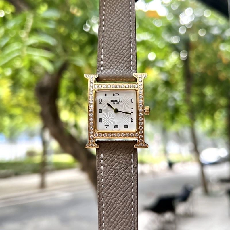 Casual HERMES Watches 183641