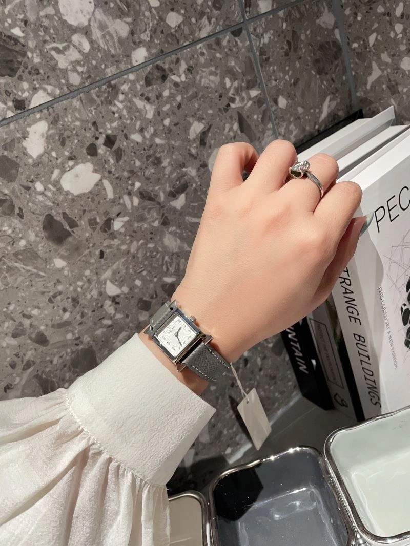 Trendsetting HERMES Watches 183622