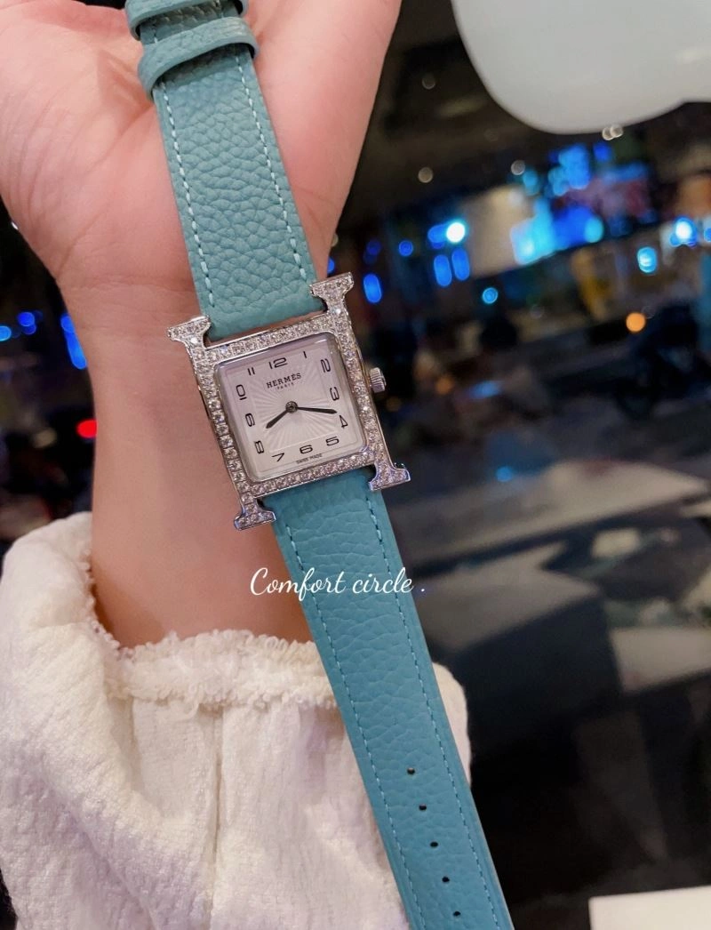 Versatile HERMES Watches 183575