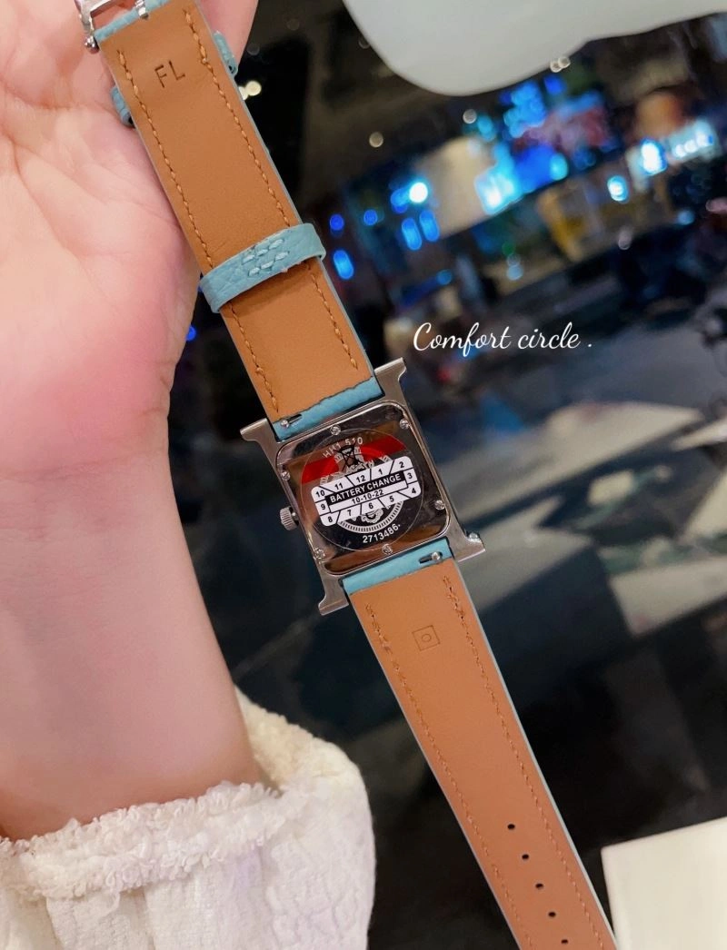 Versatile HERMES Watches 183575