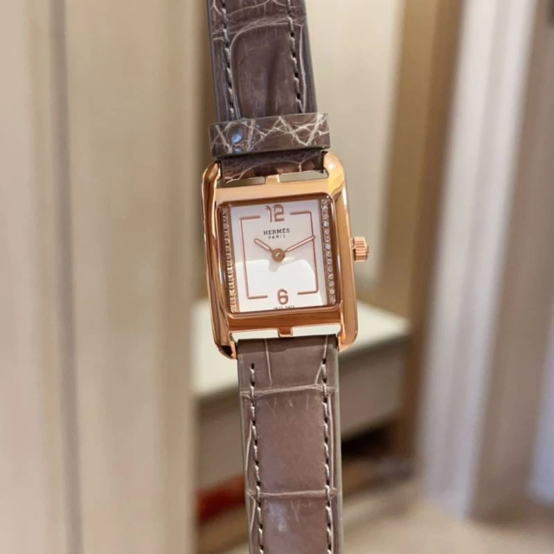 Refined HERMES Watches 183555