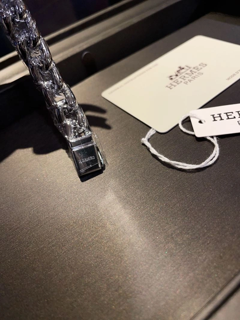 Seasonal HERMES Watches 183552