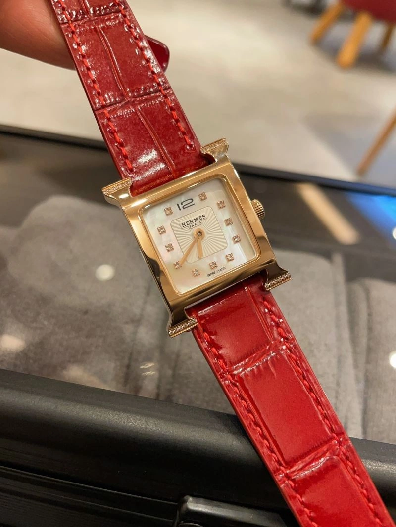 MoistureWicking HERMES Watches 183531