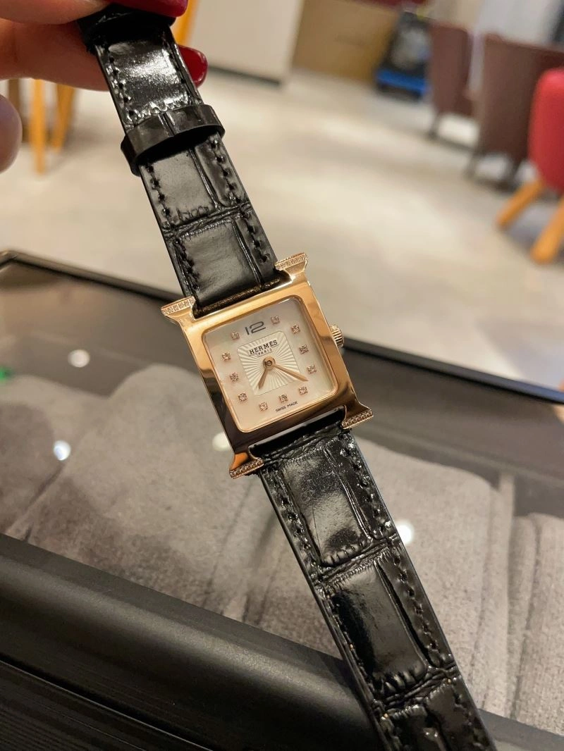 MoistureWicking HERMES Watches 183531