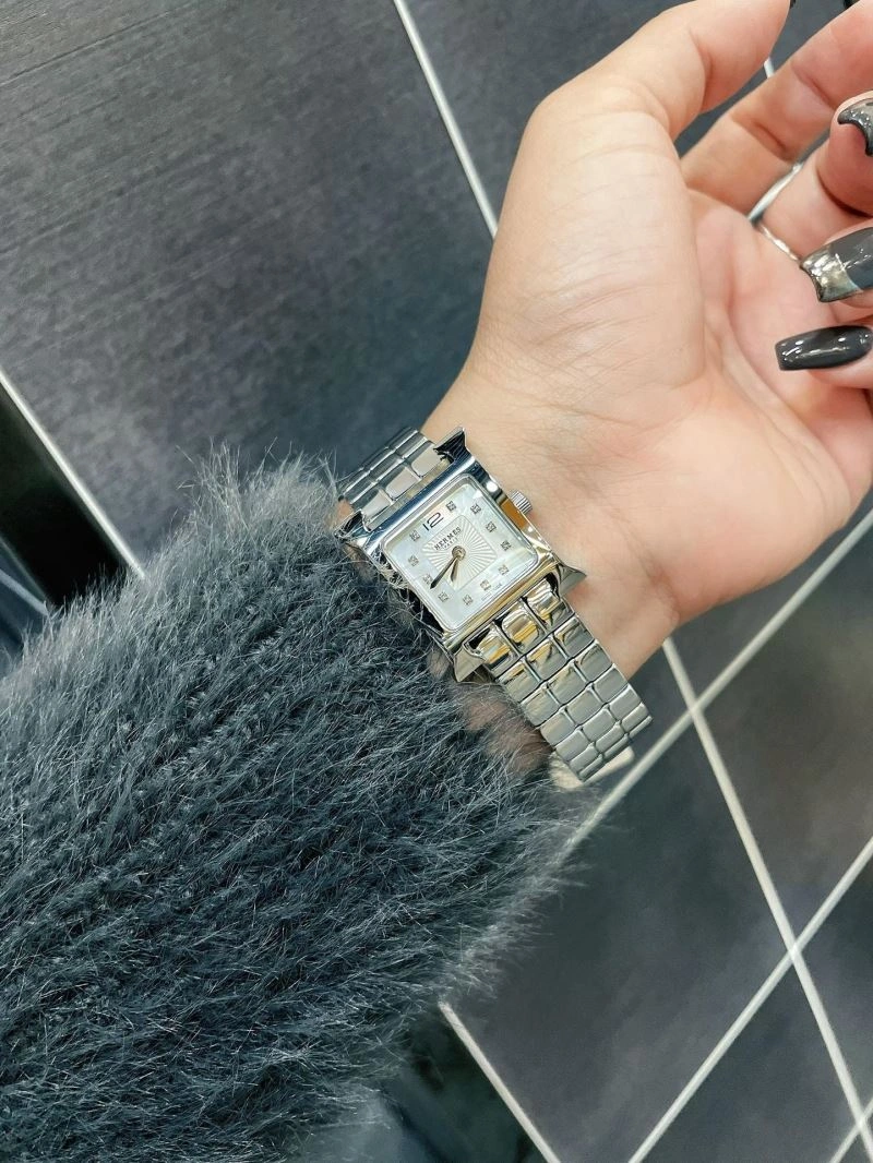 MultiPurpose HERMES Watches 183524