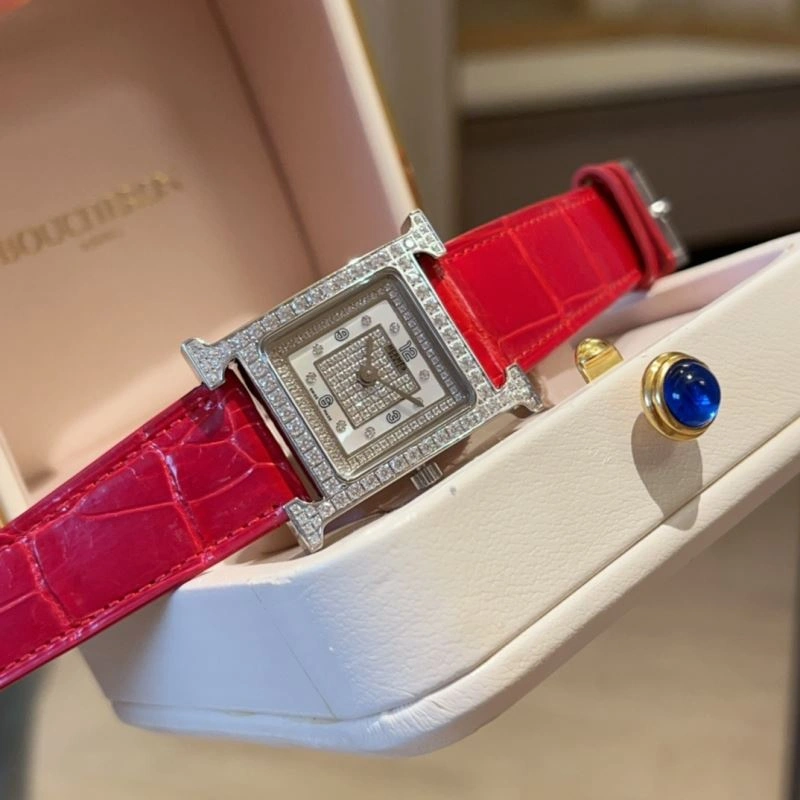 HERMES Watches Sustainable 183534