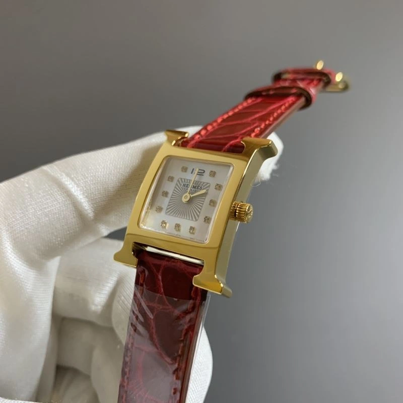 Snug HERMES Watches 183613