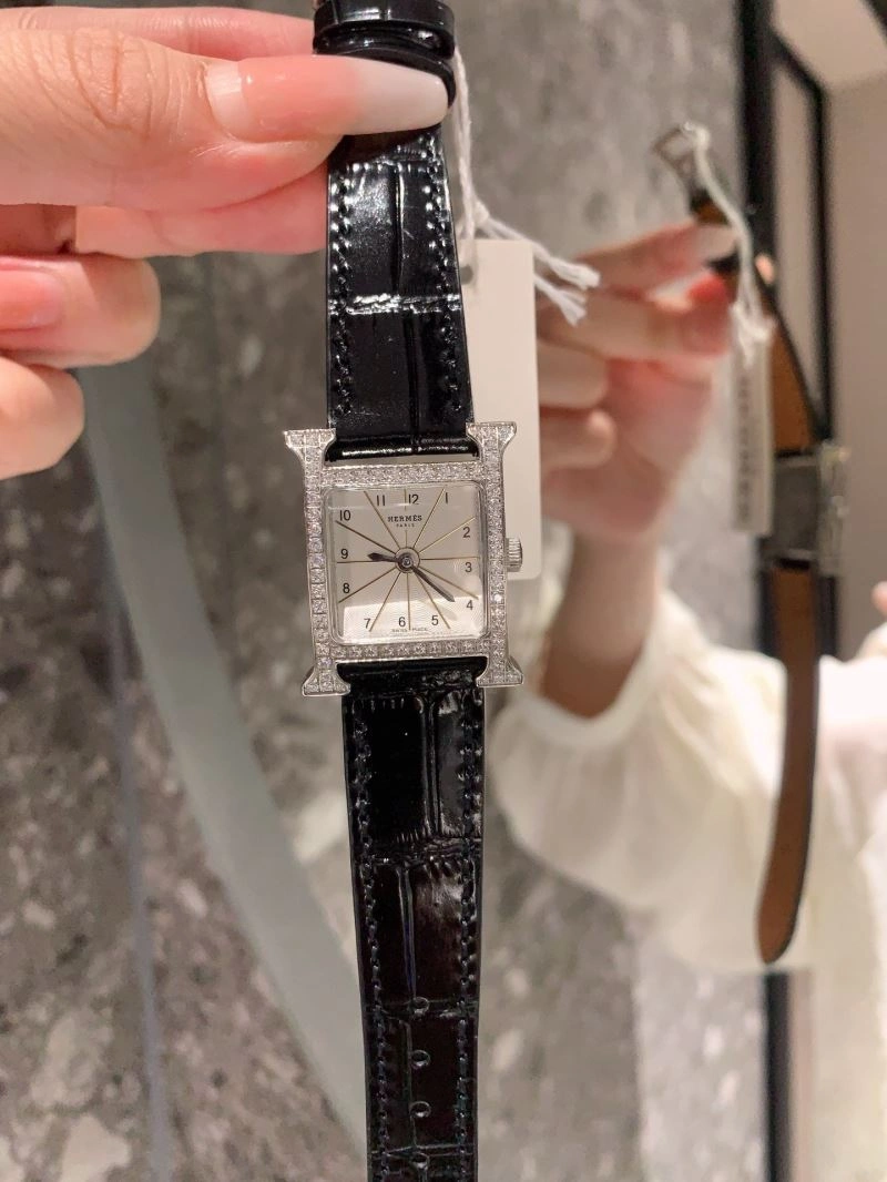 HERMES Watches Trendy 183587