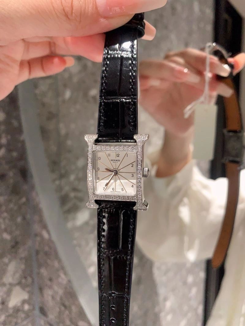 HERMES Watches Trendy 183587