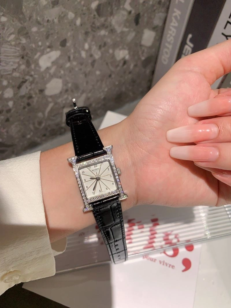 HERMES Watches Trendy 183587