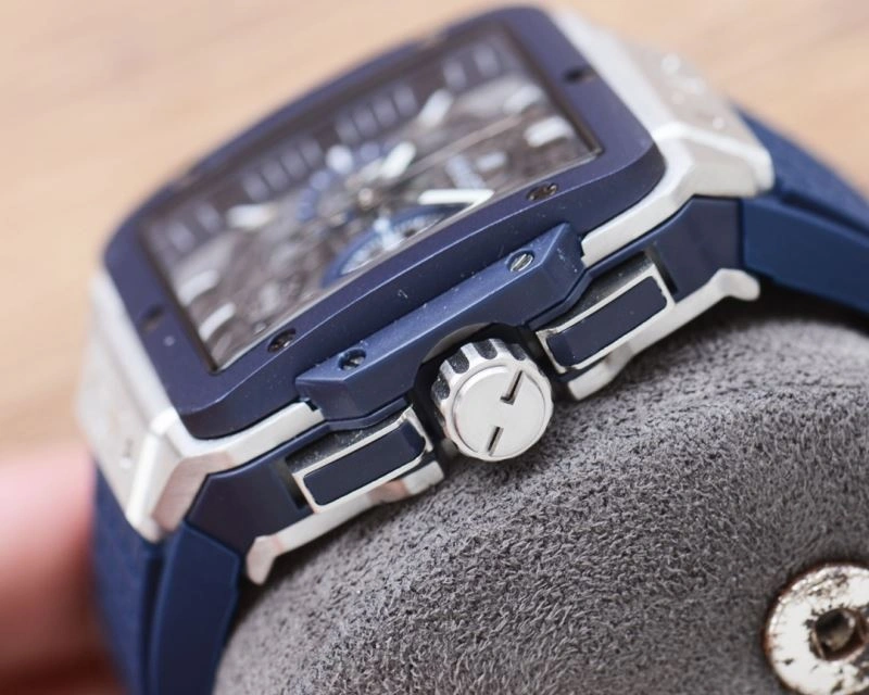 Fashionable HUBLOT Watches 184401