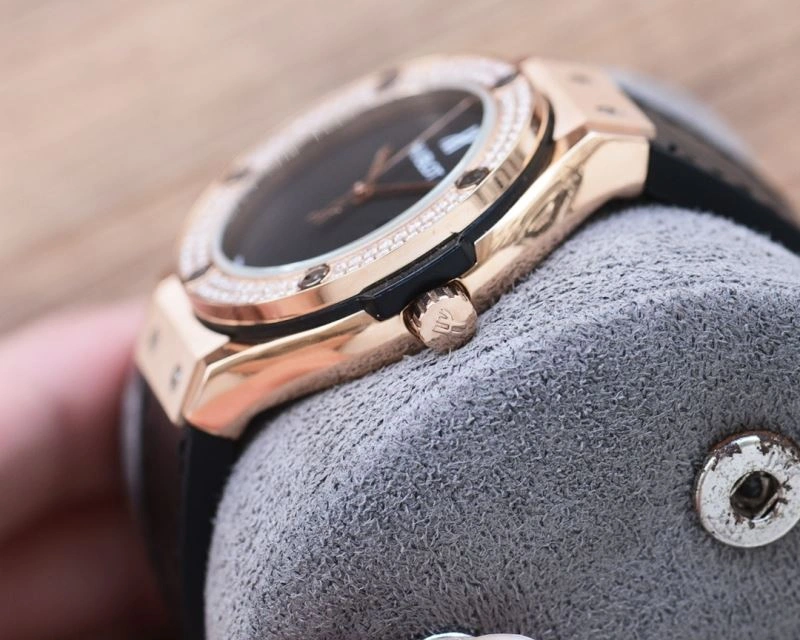 Affordable HUBLOT Watches 184350