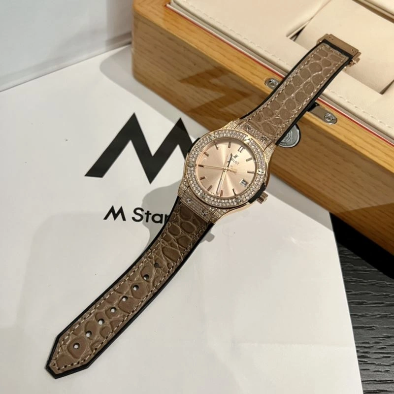HUBLOT Watches RelaxedFit 184323