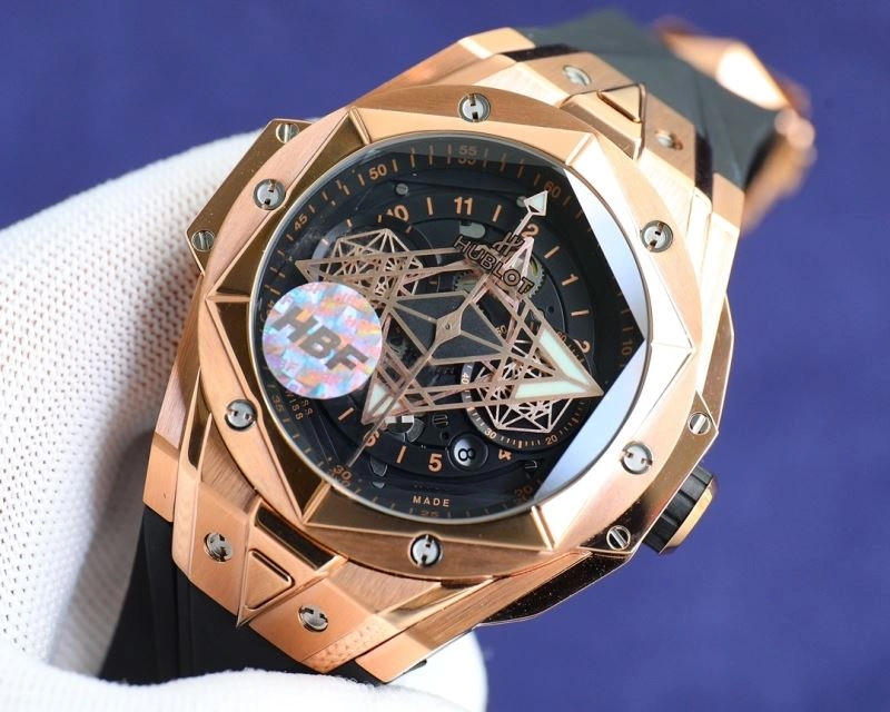 Tailored HUBLOT Watches 184121