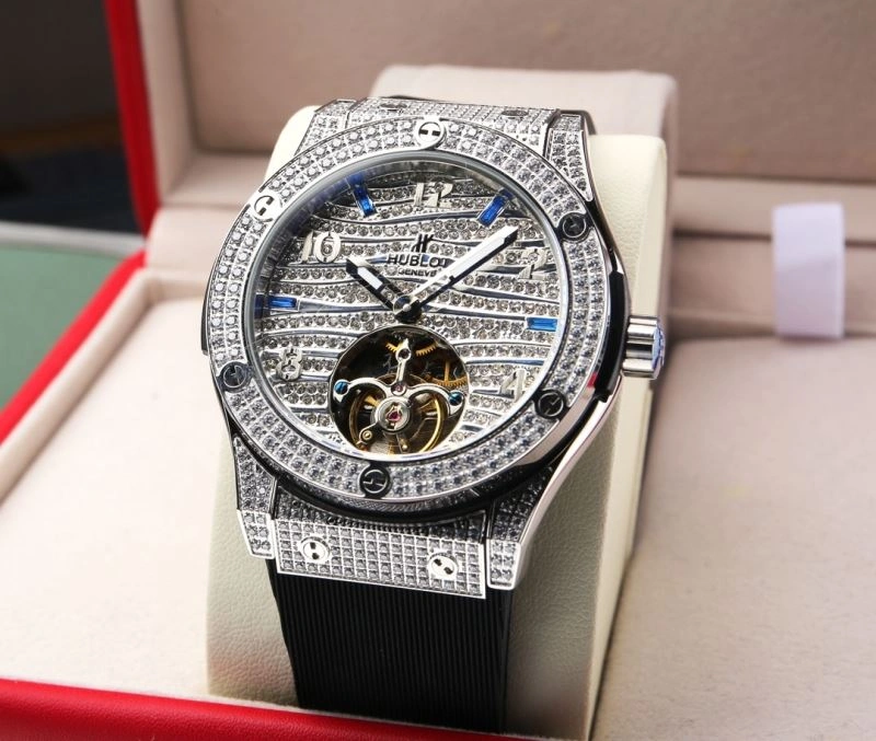 Vibrant HUBLOT Watches 183850