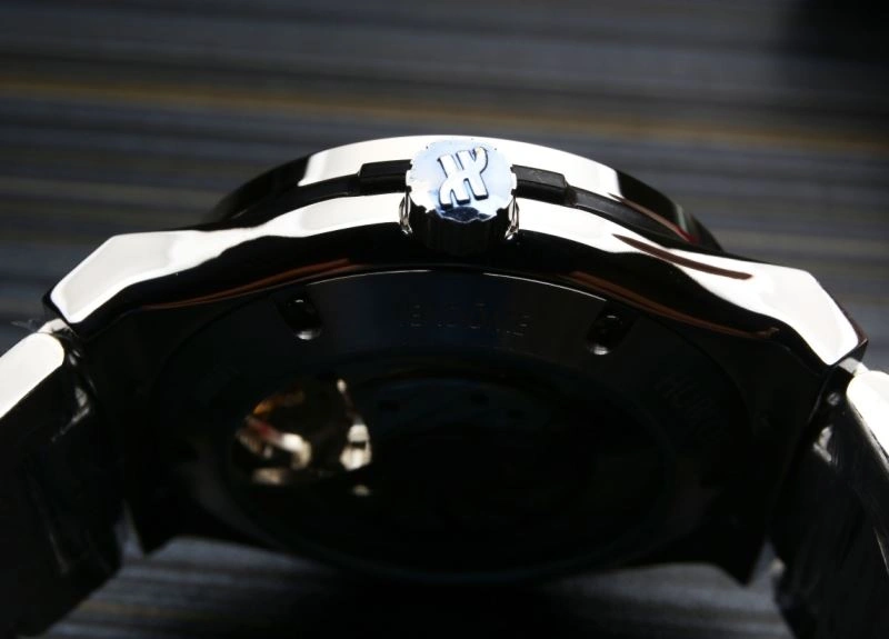 Vibrant HUBLOT Watches 183850