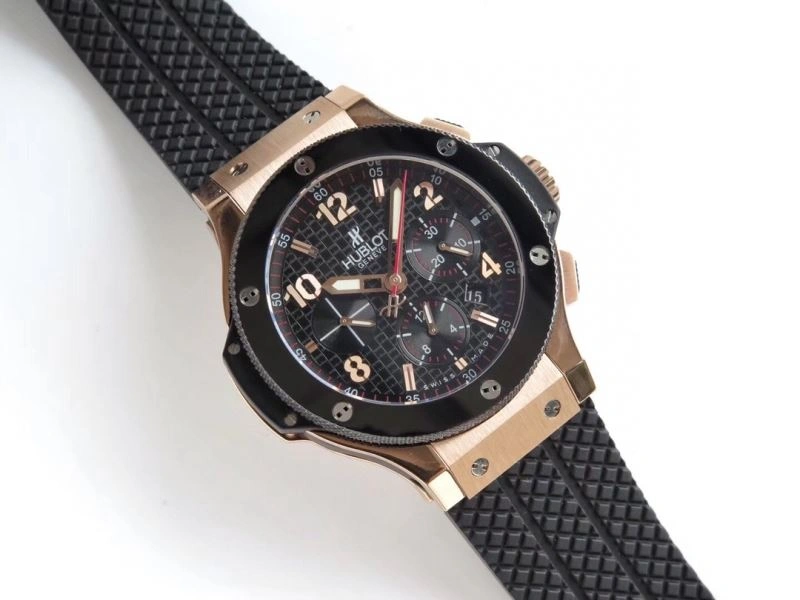 Sporty HUBLOT Watches 183875