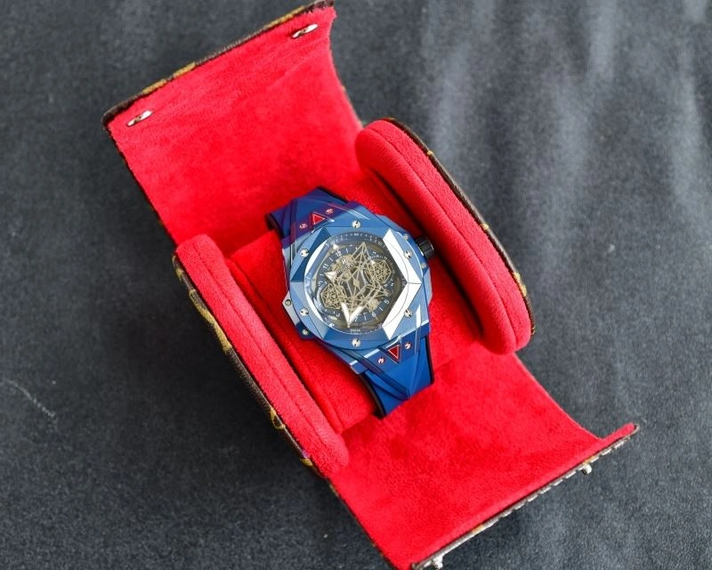 Contemporary HUBLOT Watches 183981