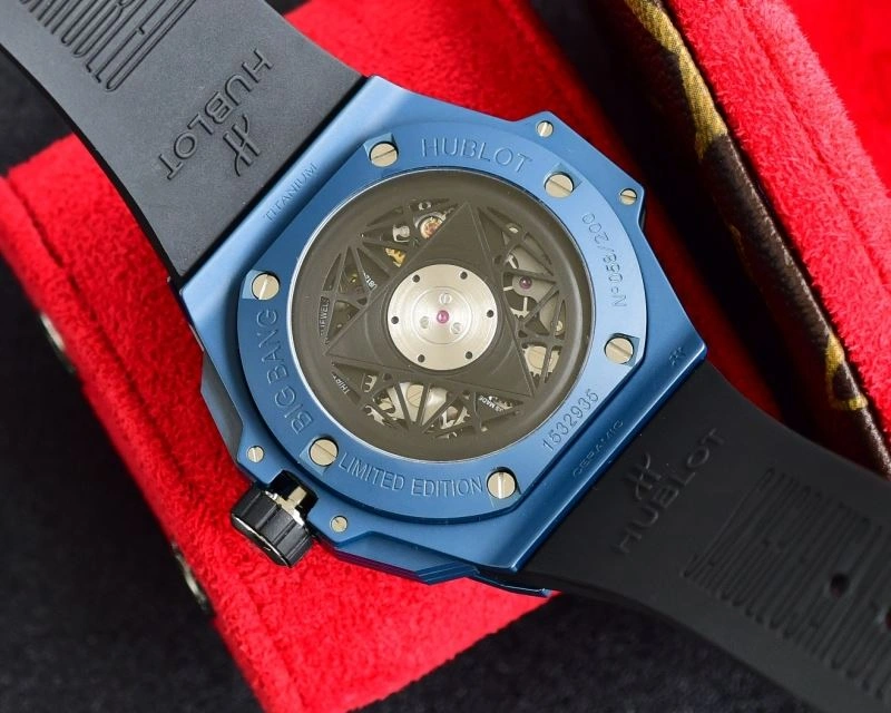 Contemporary HUBLOT Watches 183981
