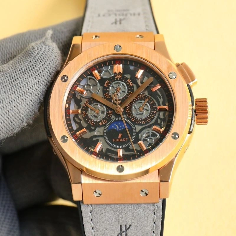 Versatile HUBLOT Watches 183908