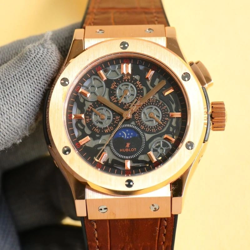 Versatile HUBLOT Watches 183908