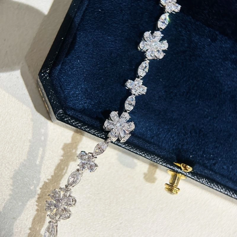 Functional Harry Winston Bracelets 213905