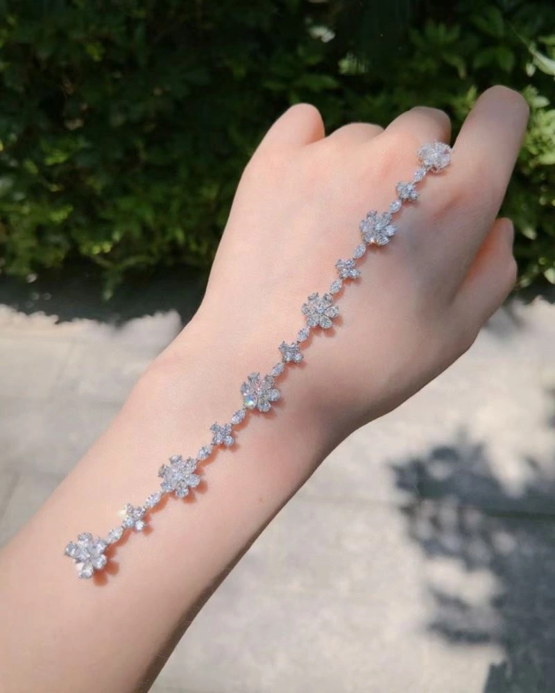 Functional Harry Winston Bracelets 213905