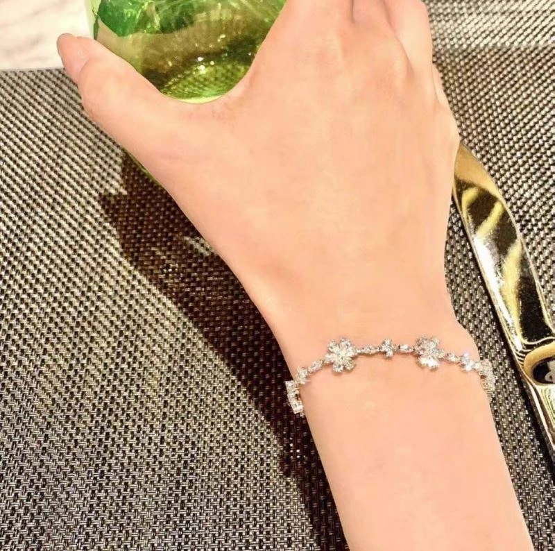 Functional Harry Winston Bracelets 213905