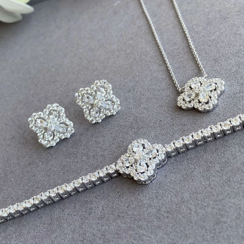 Harry Winston Bracelets Supportive 211979
