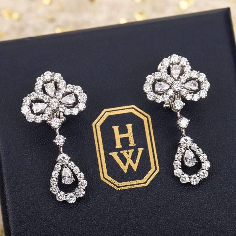 Resilient Harry Winston Earrings 213907