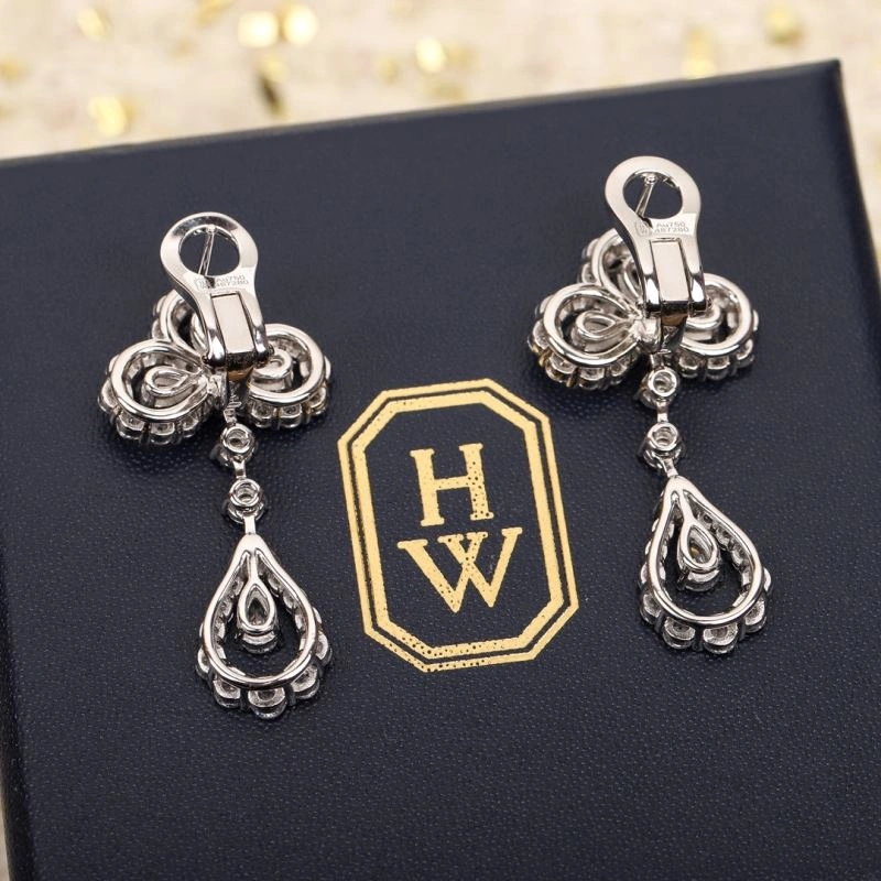 Resilient Harry Winston Earrings 213907